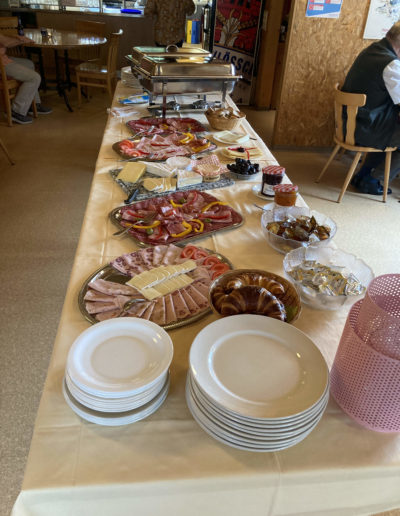 Ein freies Buffett geniessen Sie den Tag mit einem All you can eat im Hardackerstübli des Familiengartenvereins in Muttenz - Nur für Mitglieder und Familie